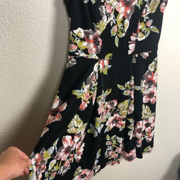 TORRID Floral Print Ponte‎ Pleated Skater Dress - Picture 9 of 12